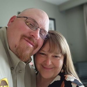 Meet your Posher, Debi